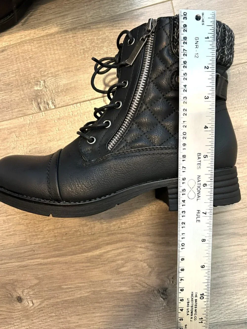NWOT STQ lace up black ankle boots, size 7